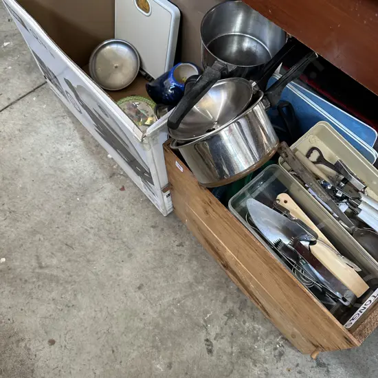 2 box kitchenware
