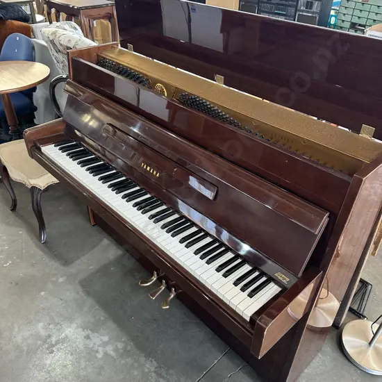 Yamaha piano - excellent condition