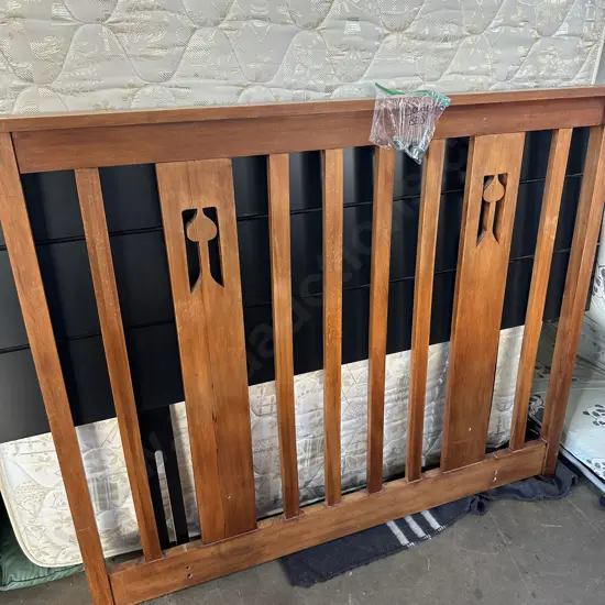 Solid Rimu double head, single plus shelf