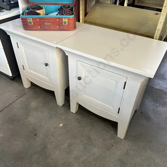 Bed bedside cabinets