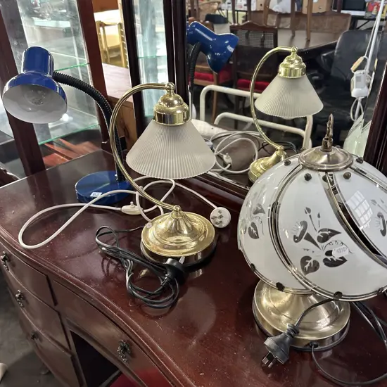3 x lamps