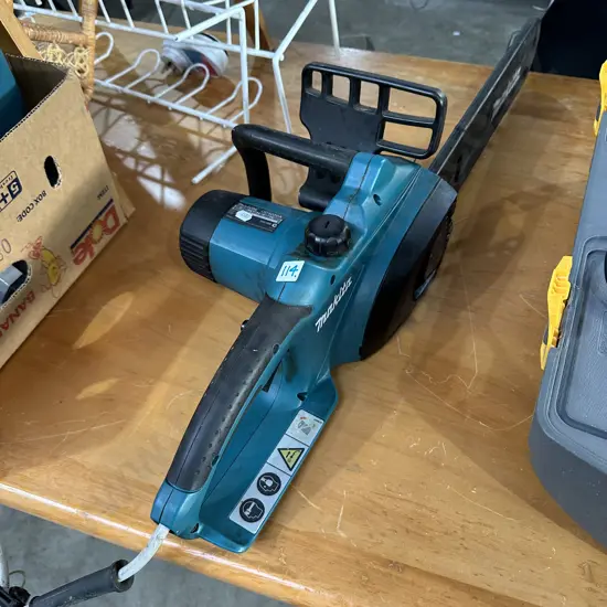 Makita elec chainsaw