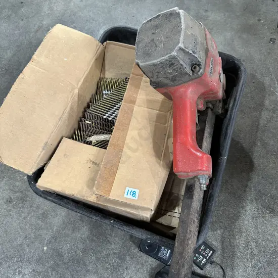 Air nail gun and strips of nails