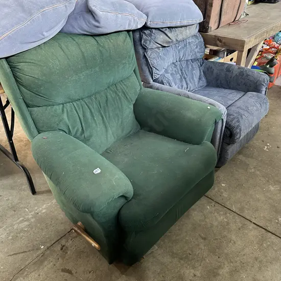 2 lounge chairs