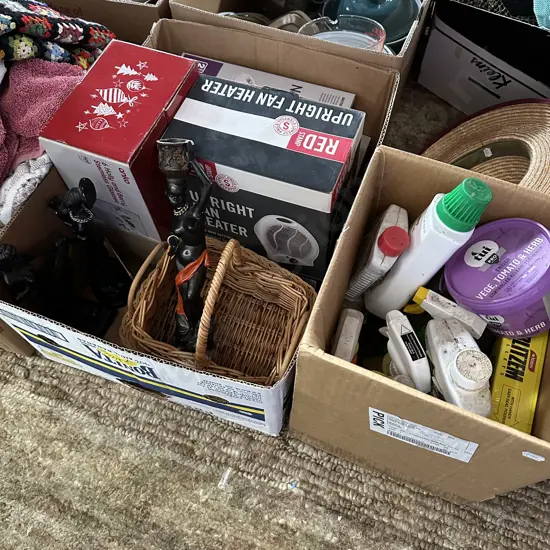 2 box lots, gardening, collectables, baskets etc