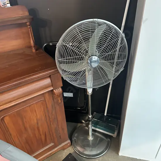 Fan, carpet sweep, 2 folding chairs