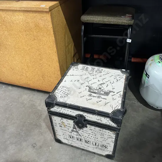 Kitchen step and box