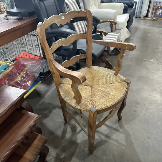 Elm/rush arm chair