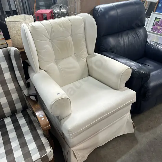 Wing back lounge chair