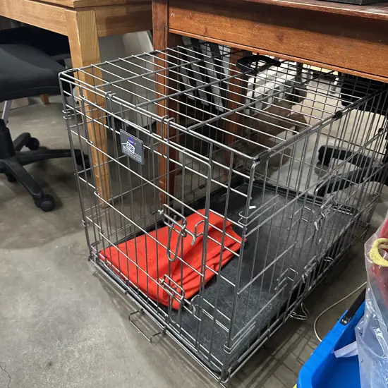 Kazoo Delux dual door mobile pet home (6mths old)