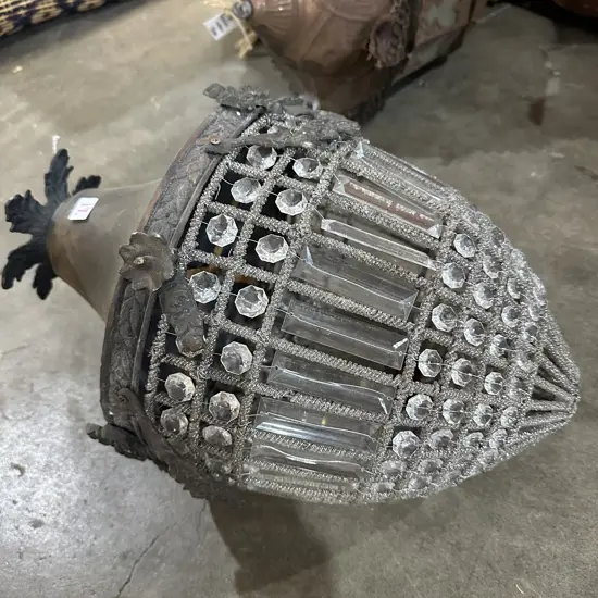 Chateau hand threaded light