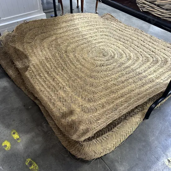 Pr square straw mats