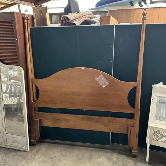 Canadian Maple 4 post Queen bed