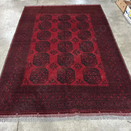 Large Elephant foot Persian rug - as new (more rugs near end of auction)