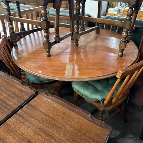 Kitchen table and 4 chairs