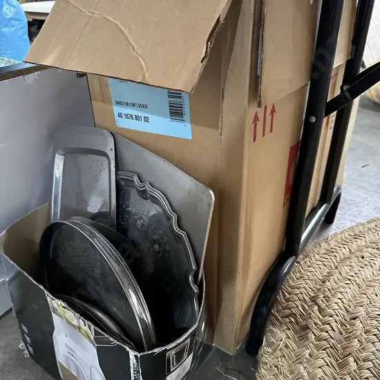 Silver trays plus 2 box books