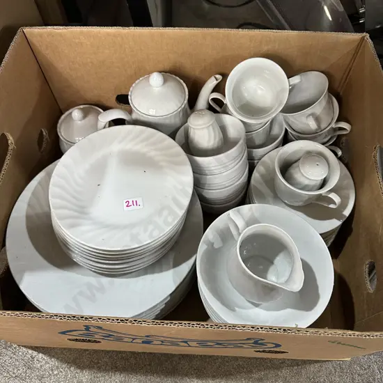 Large box dinnerware