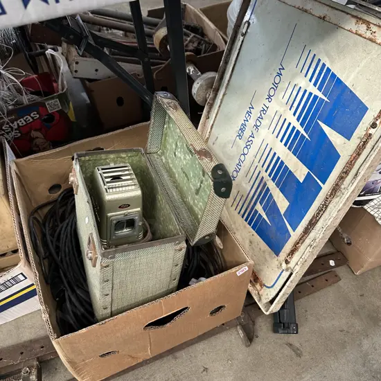 MTA sign, leads and slide