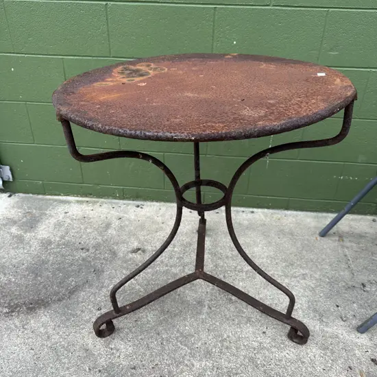 metal garden table