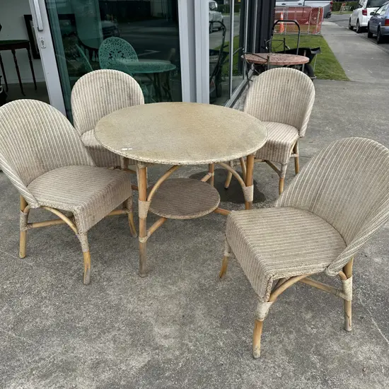 Lusty's Lloyd Loom suite