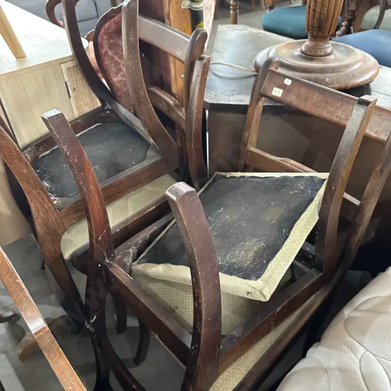 set 4 chairs & coffee table - average