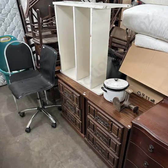 Bedsides, shelf, pot & last