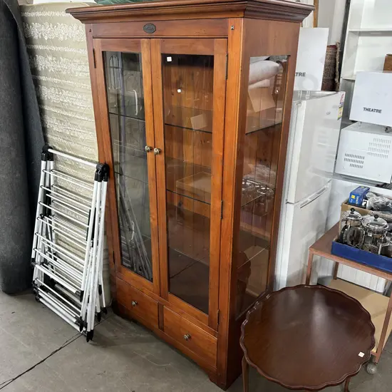 Display cabinet