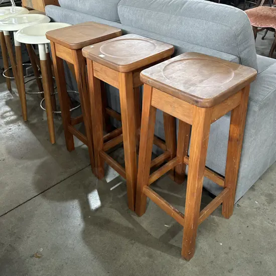 3 Rimu stools