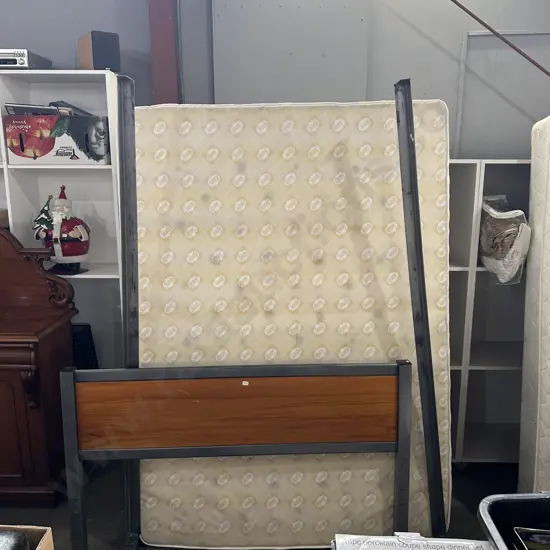 Slat double bed - average