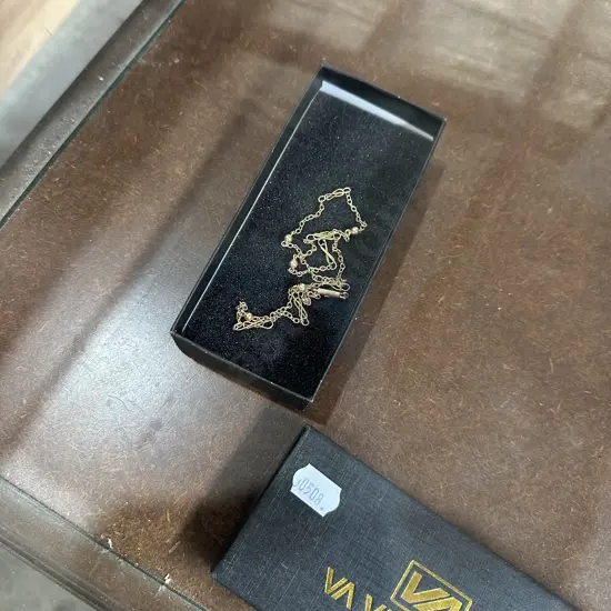 9kt gold necklace 3.68grams