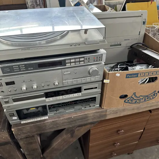 Stereo, typewritter etc