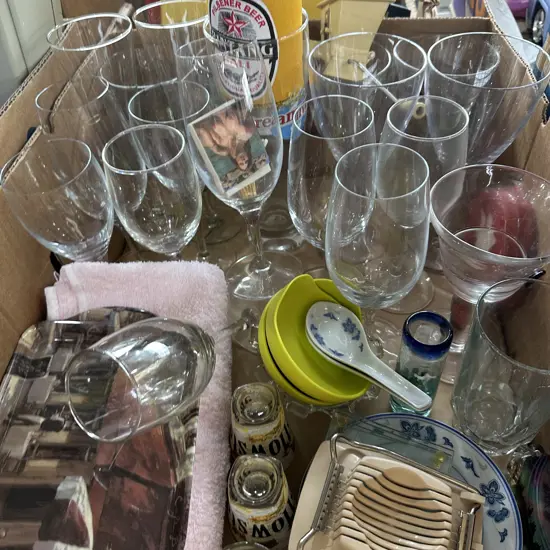 box lot plus cloths airer