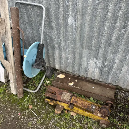 trolley jack, rammer etc