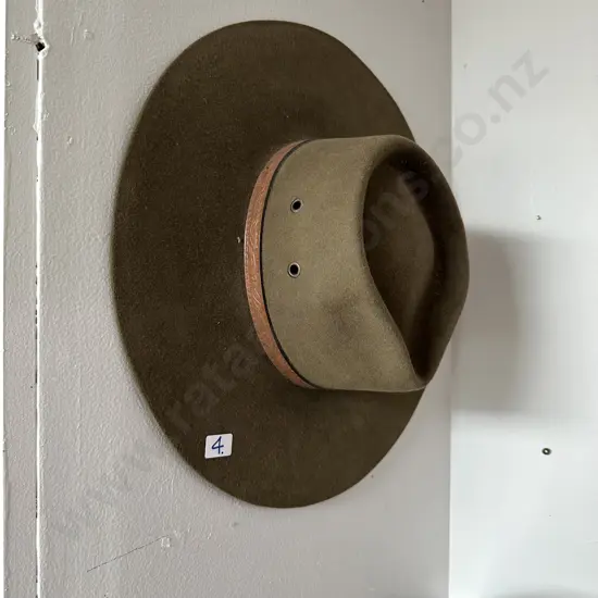 AKUBRA  60cm hat good condition