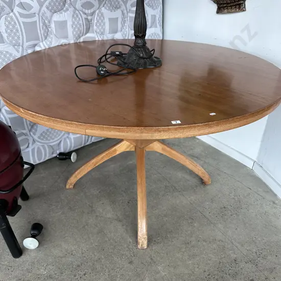 60s extendable round table