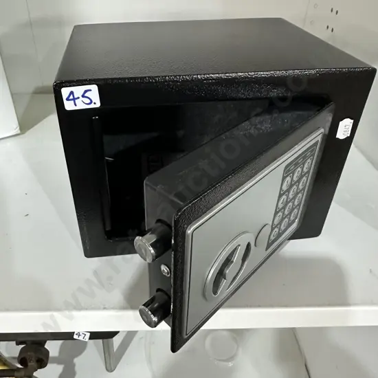 Safe with keys and code