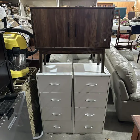 Pr drawers and hall cabinet