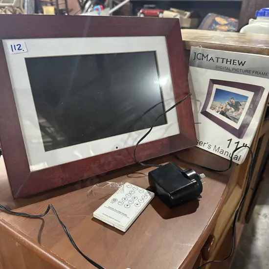 digital photo frame with remote