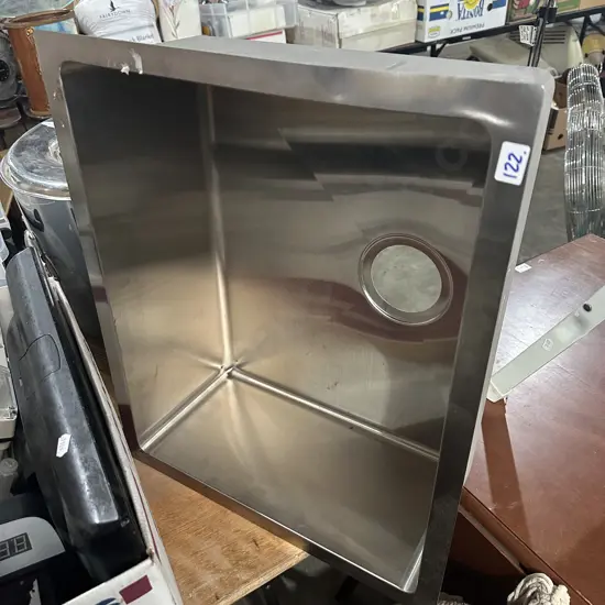 Stailless tub (slight dent)