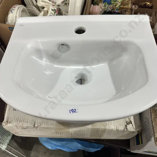 New hand basin
