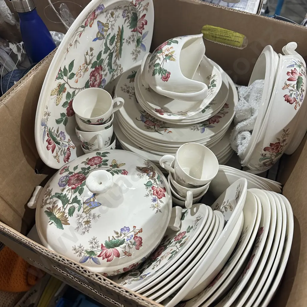 Wedgwood dinner set plus demitasse set Image 1++