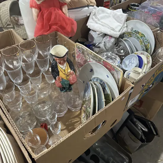 2 boxes collectables and glassware