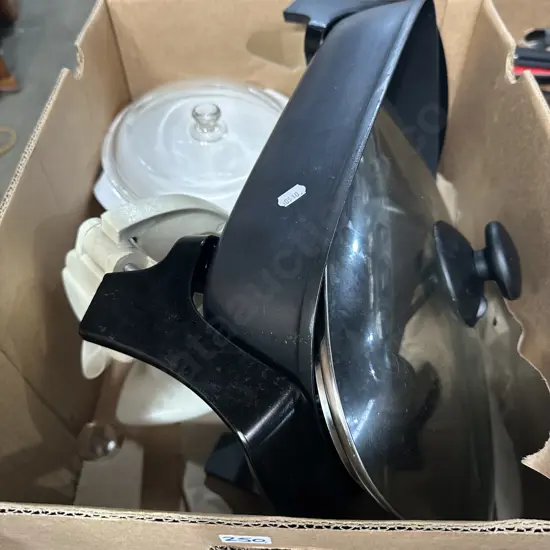 2 box glassesware, frypan, juicer etc