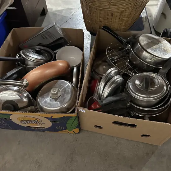 2 boxes pots