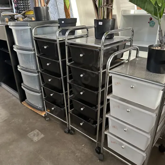 4 sets rolling drawers