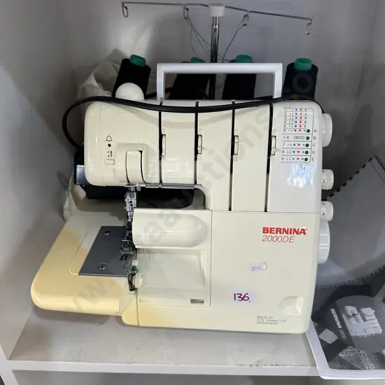 Bernina overlocker 2000DE