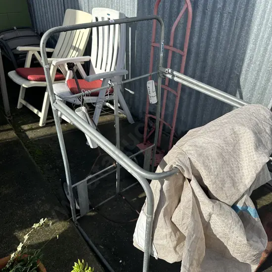 fadge holder (plus pr of old speakers)