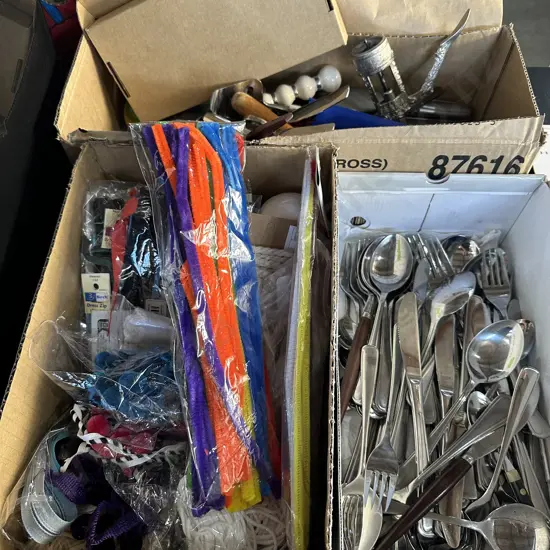 Cuttlery, craft, utensils and jar tops