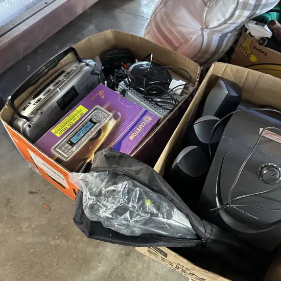 2 box car stereos & speakers plus tripod