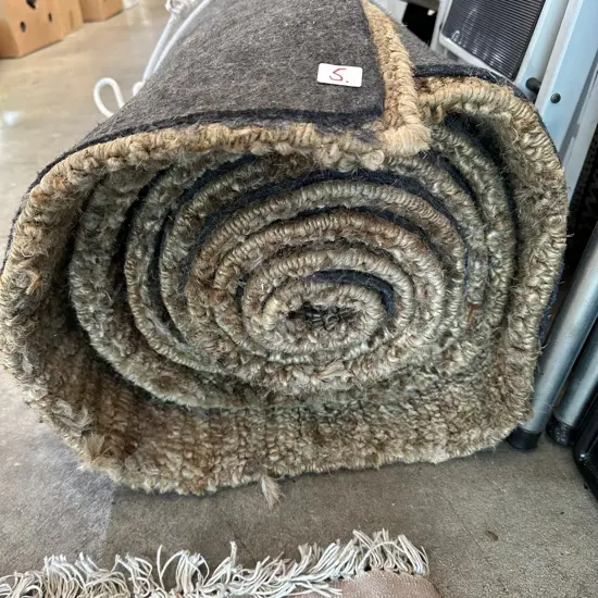 Large Sisal rug 4.4m x 4.8m excellent condition, felted underneath